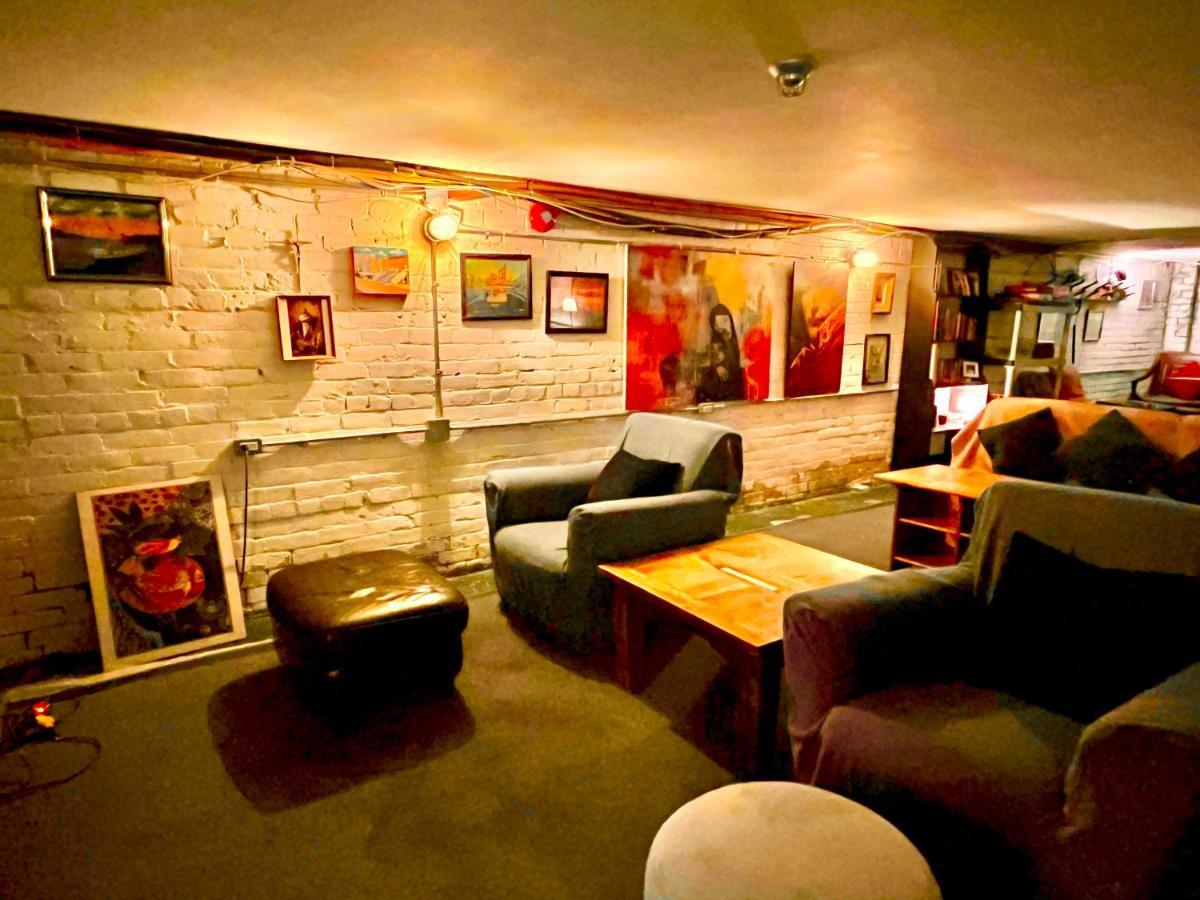 The Only Backpacker'S Inn (Adults Only) Toronto Bagian luar foto