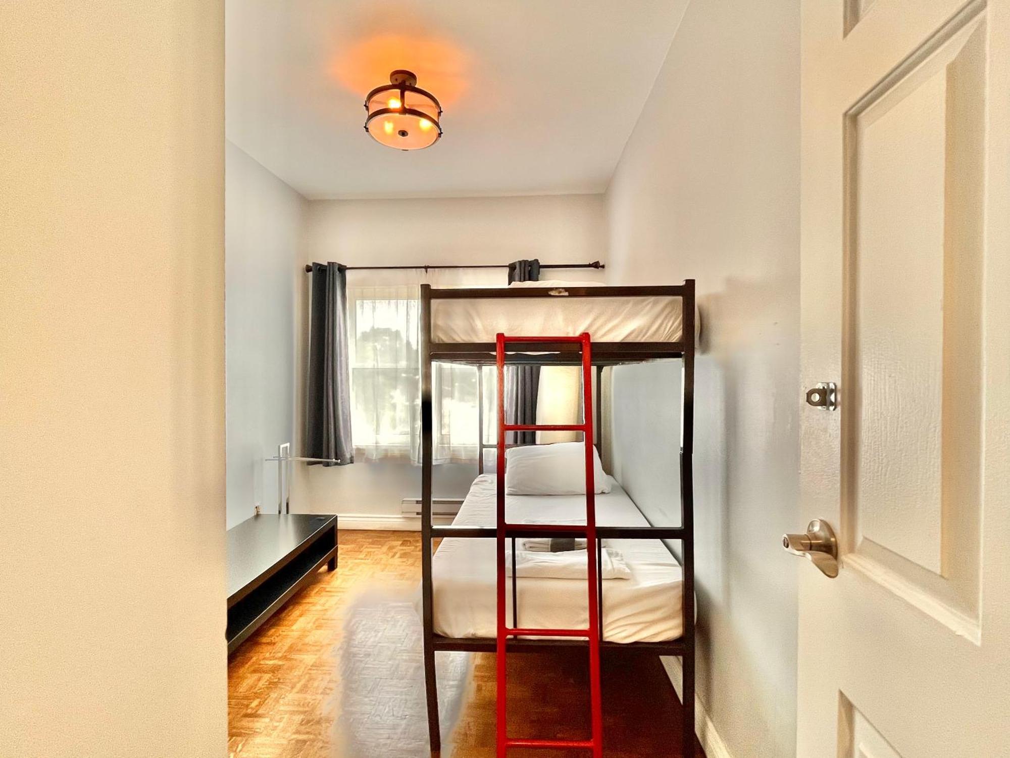 The Only Backpacker'S Inn (Adults Only) Toronto Bagian luar foto