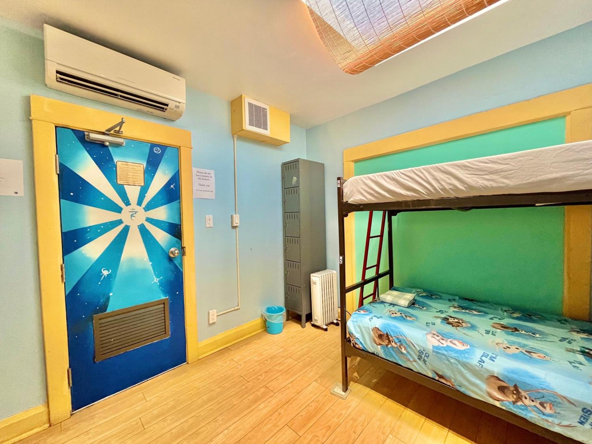 The Only Backpacker'S Inn (Adults Only) Toronto Bagian luar foto